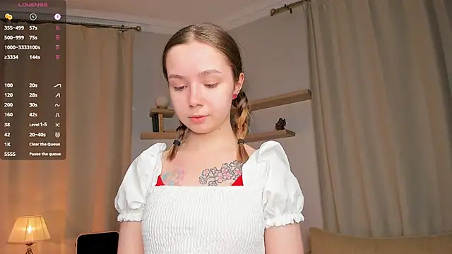 DominikaElis online show from September 15, 2025, 8:31 pm