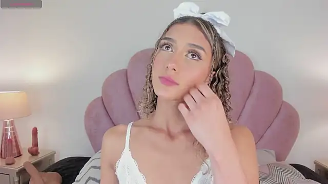 Snapshot of Daddysgirl1_ chatting on October 1, 2025, 8:46 pm Daddysgirl1 online show from October 1, 2025, 8:46 pm