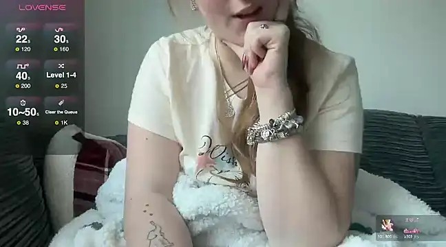 lilsbabyxo online show from December 2, 2024, 3:09 pm