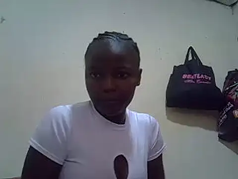 Snapshot of pretty_vivy chatting on March 5, 2025, 7:05 am pretty vivy online show from March 5, 2025, 7:05 am