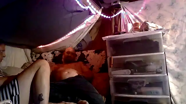 spuncock4u online show from October 4, 2025, 1:07 am