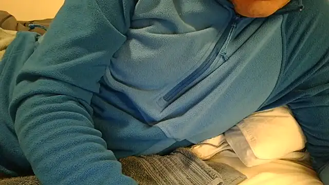 costanza7070 online show from March 6, 2025, 7:25 am