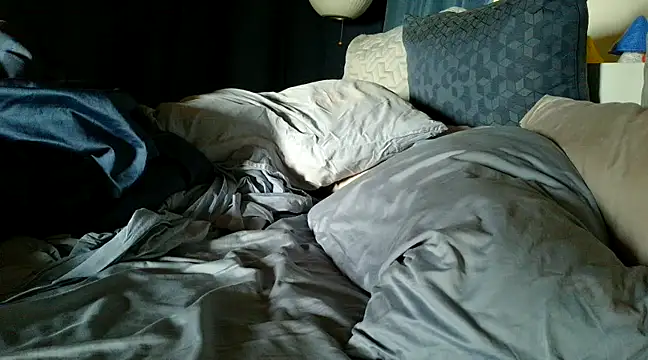 costanza7070 online show from February 17, 2025, 7:23 pm