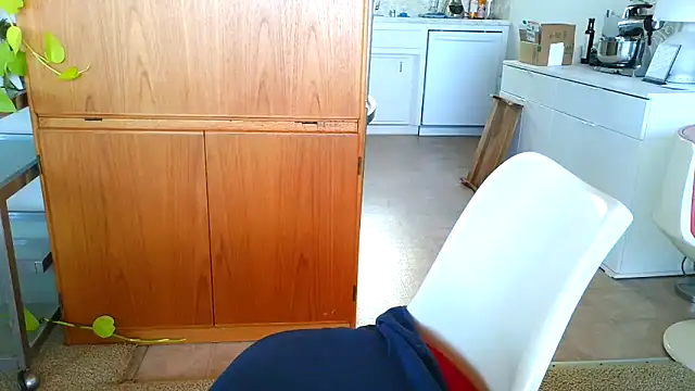 costanza7070 online show from September 30, 2025, 6:14 pm