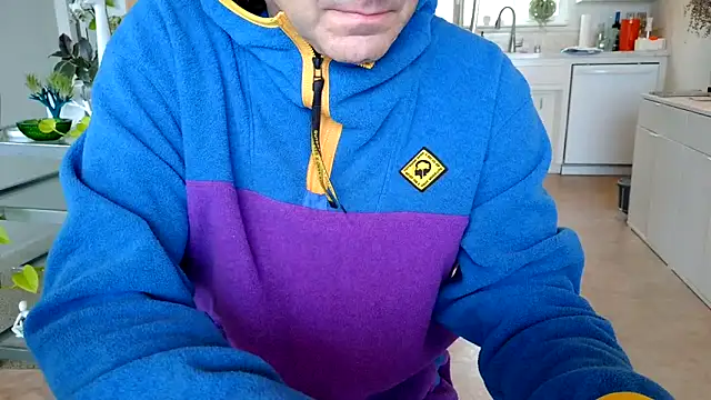 costanza7070 online show from March 14, 2025, 11:32 pm