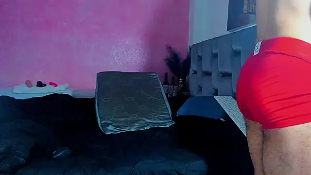 Piggy Eddy online show from March 19, 2025, 2:37 am