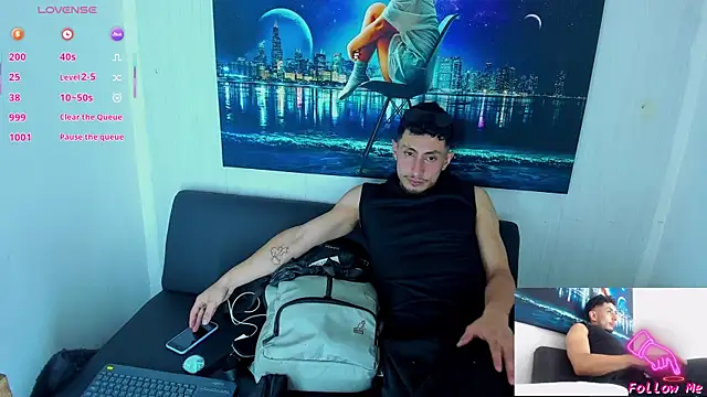 Piggy Eddy online show from October 10, 2025, 9:15 pm