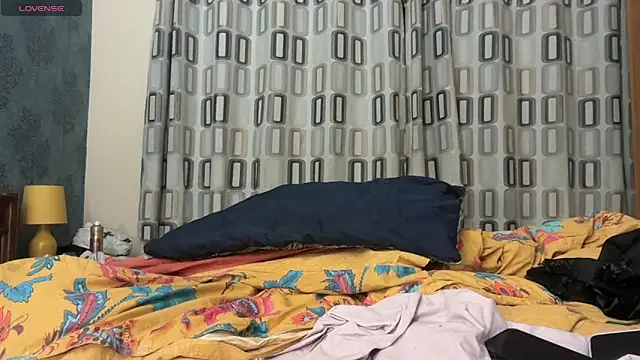 JennyHazel1 online show from November 16, 2025, 6:12 pm