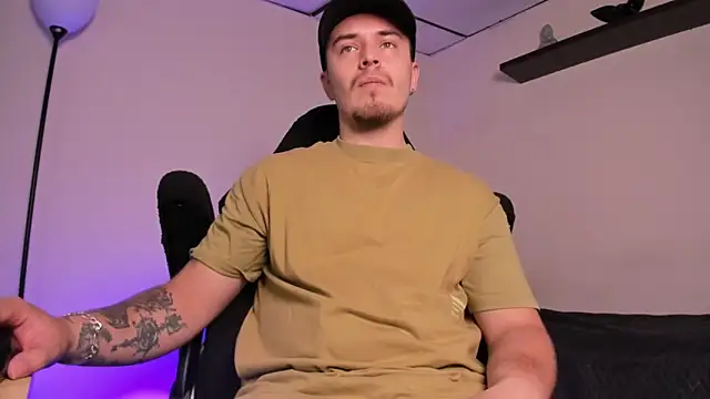 james connor2 online show from November 29, 2025, 8:09 pm