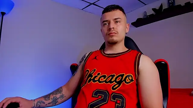 james connor2 online show from September 18, 2025, 6:44 pm