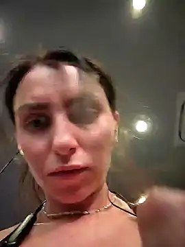 Izabella Bella online show from March 18, 2025, 10:28 am