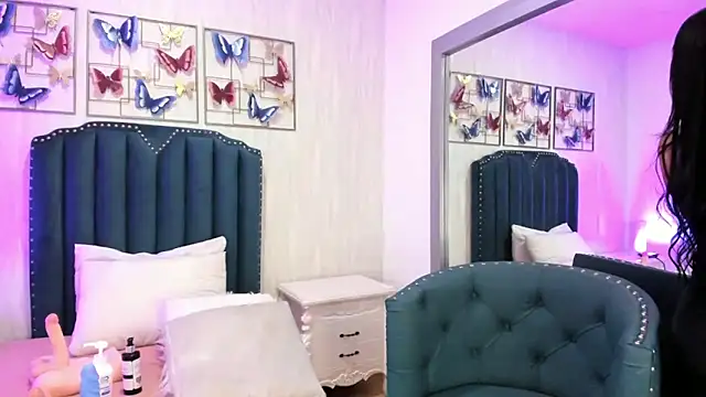 Snapshot of samara_warren chatting on March 7, 2025, 4:55 pm samara warren online show from March 7, 2025, 4:55 pm