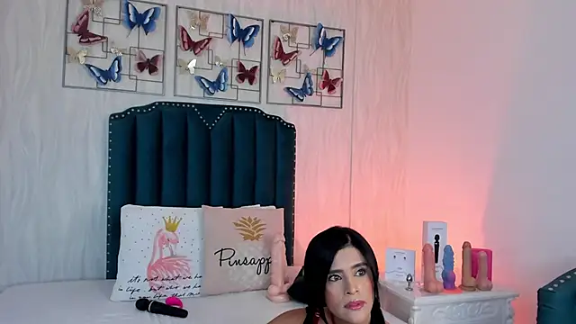 Snapshot of samara_warren chatting on October 21, 2025, 11:53 am samara warren online show from October 21, 2025, 11:53 am