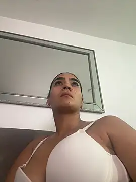 Snapshot of NatyFerrer_ chatting on July 7, 2026, 12:13 am NatyFerrer online show from July 7, 2026, 12:13 am