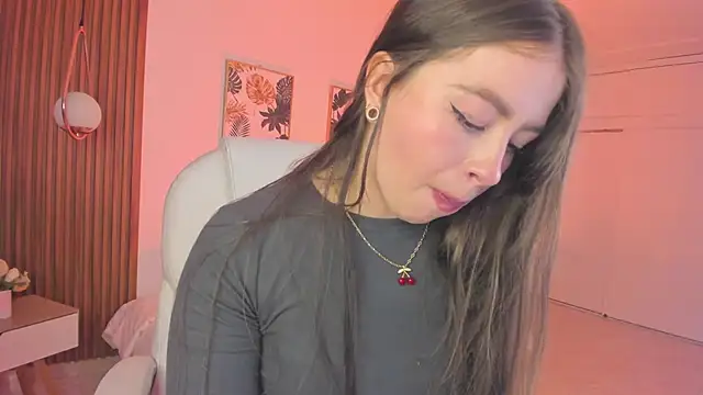 TiffanyWright online show from September 12, 2025, 1:22 pm