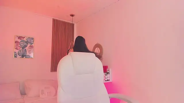 TiffanyWright online show from December 16, 2025, 1:26 pm