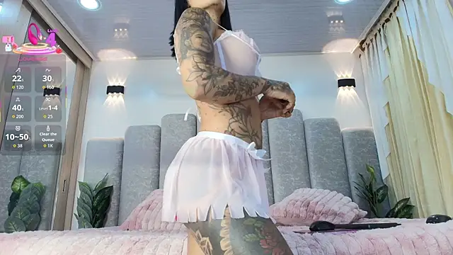 juliane sweer1 online show from May 13, 2026, 12:39 am