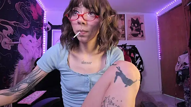 Snapshot of Alicedangerrr chatting on May 23, 2026, 12:31 am Alicedangerrr online show from May 23, 2026, 12:31 am