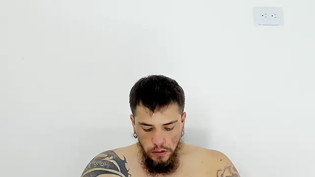 Beard xox online show from March 25, 2026, 11:14 pm