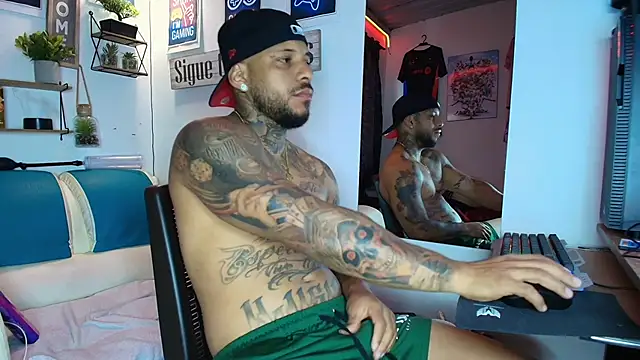 Leenar Key online show from September 22, 2025, 2:23 pm