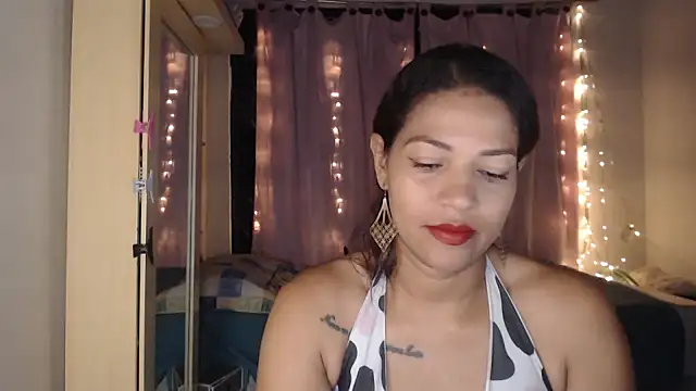 makennaa  online show from September 10, 2025, 10:03 am