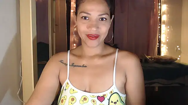 makennaa  online show from September 27, 2025, 10:32 am