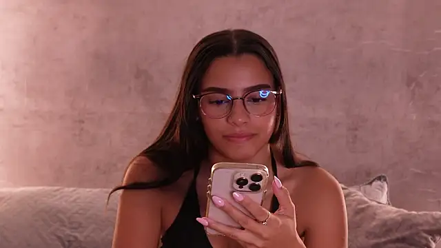 Nicky and Blake online show from February 10, 2026, 3:00 pm