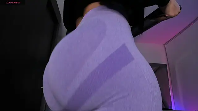 samaay07  online show from October 23, 2025, 4:00 am