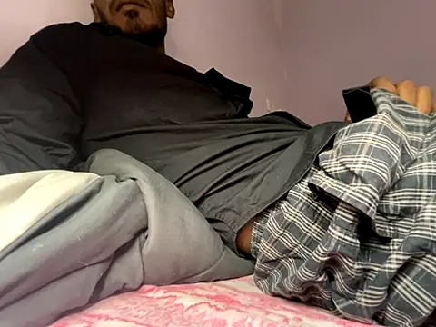 Snapshot of nycg0999 chatting on November 6, 2025, 8:13 pm nycg0999 online show from November 6, 2025, 8:13 pm