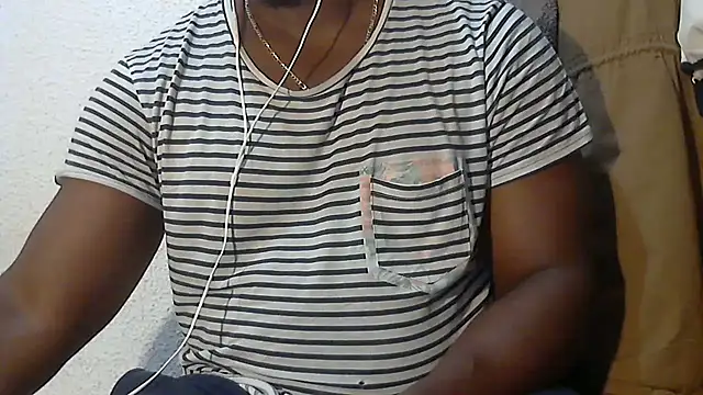 Snapshot of mmoiblack chatting on October 25, 2025, 3:23 pm mmoiblack online show from October 25, 2025, 3:23 pm