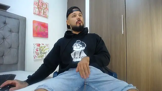 Emma beautifull online show from February 25, 2025, 4:46 am