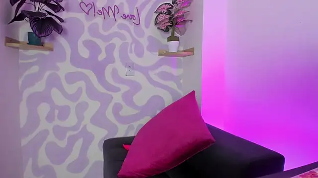 wini fer online show from October 16, 2025, 8:17 pm