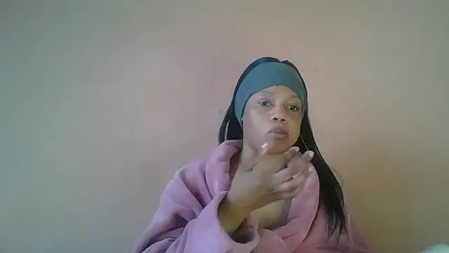 Snapshot of NAUGHTYSHALOTXX chatting on June 4, 2026, 9:25 am NAUGHTYSHALOTXX online show from June 4, 2026, 9:25 am