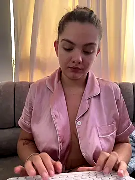 eva y marcelo online show from September 30, 2025, 12:33 pm