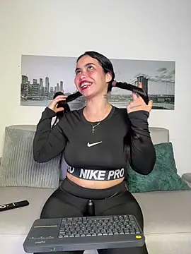 SophieRoyals online show from April 11, 2026, 12:31 pm