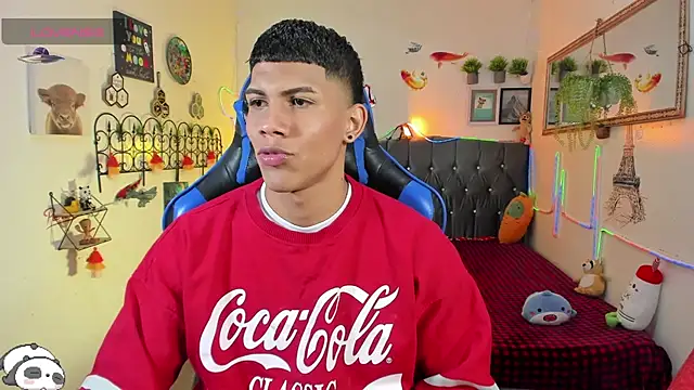 Snapshot of Damian_latinxxx chatting on January 12, 2026, 3:24 am Damian latinxxx online show from January 12, 2026, 3:24 am