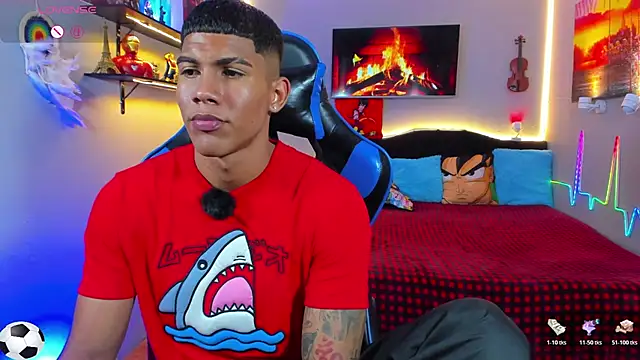 Snapshot of Damian_latinxxx chatting on June 27, 2026, 12:22 pm Damian latinxxx online show from June 27, 2026, 12:22 pm