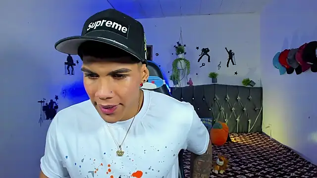 Damian latinxxx online show from September 19, 2025, 2:59 am