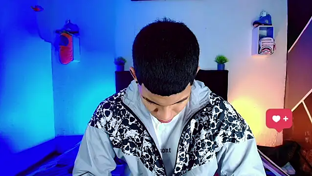 Damian latinxxx online show from March 12, 2025, 3:02 am