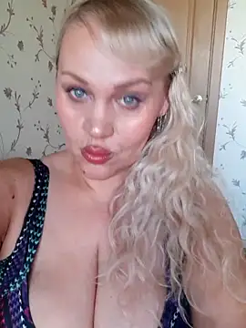 IsabellaBoni online show from April 10, 2026, 6:42 am