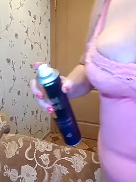 IsabellaBoni online show from November 18, 2025, 6:50 am