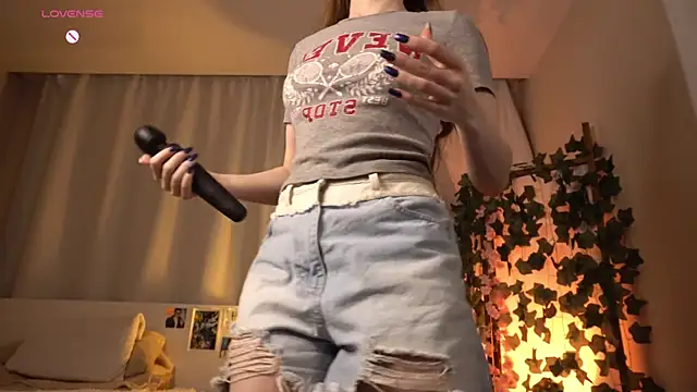 brendacom online show from April 13, 2026, 4:11 pm