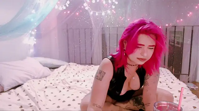 candy lina online show from March 28, 2026, 11:11 am