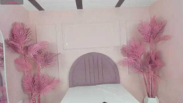 Isabellsmmith online show from October 2, 2025, 7:39 pm