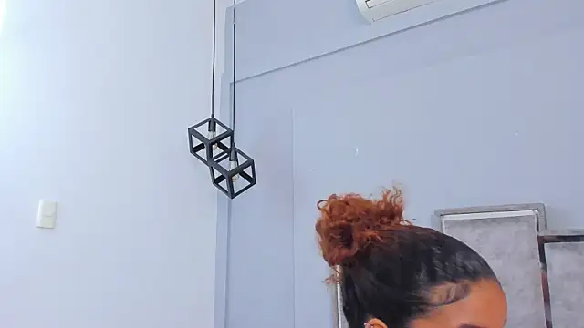 Isabellsmmith online show from March 22, 2025, 3:52 am