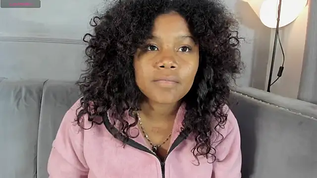 Isabellsmmith online show from November 14, 2025, 9:07 pm