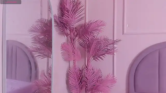 Isabellsmmith online show from September 24, 2025, 7:42 pm