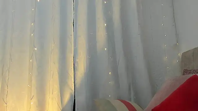 Zara dulce online show from March 14, 2025, 12:51 pm