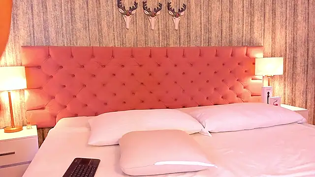 Snapshot of EvelinMyers chatting on February 7, 2026, 1:08 pm EvelinMyers online show from February 7, 2026, 1:08 pm