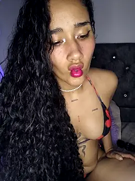 jaderossxx online show from June 4, 2026, 2:38 am